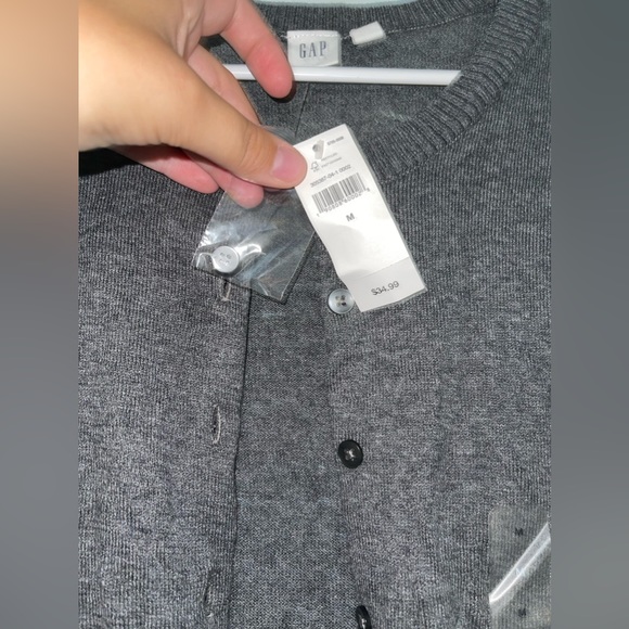 Cardigan - Picture 2 of 3